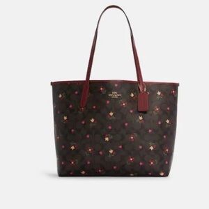 City Tote In Signature Canvas With Heart Petal Print